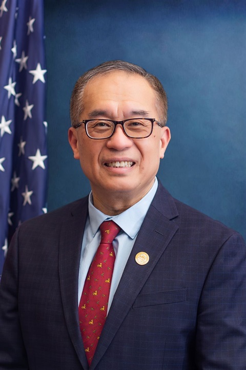 Portrait of Dr. Allen Wu